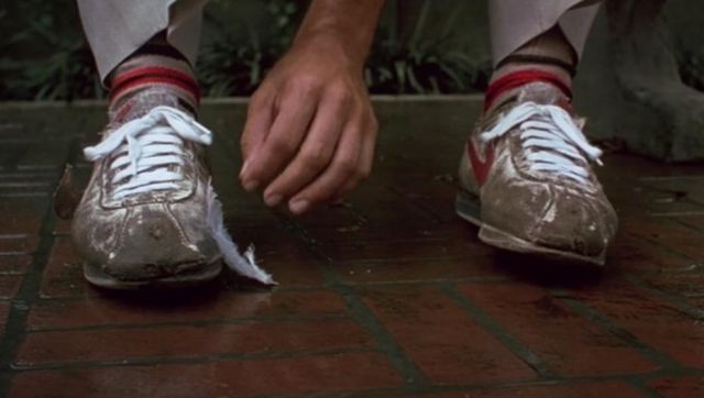 Les baskets Nike Cortez de Forrest Gump (Tom Hanks) dans Forrest Gump