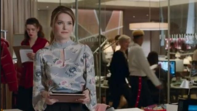 Floral print mandarin collar topper worn by Sutton (Meghann Army) in The bold Type S02E01