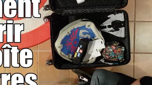 La mochila Zelda en el video de LInksthesun "Vlog - LinksTheSun at Geek Faëries 2017"