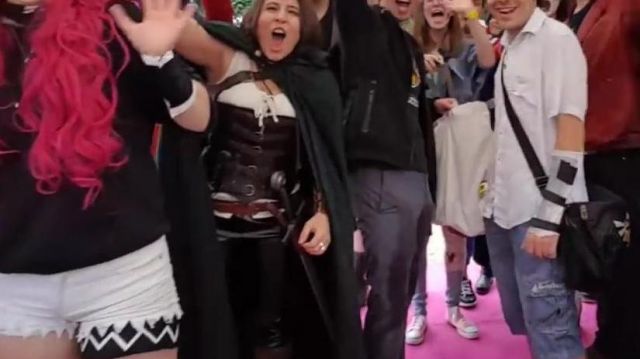 Cosplay cape in the video linksthesun Vlog - LinksTheSun to Geek Faëries 2017