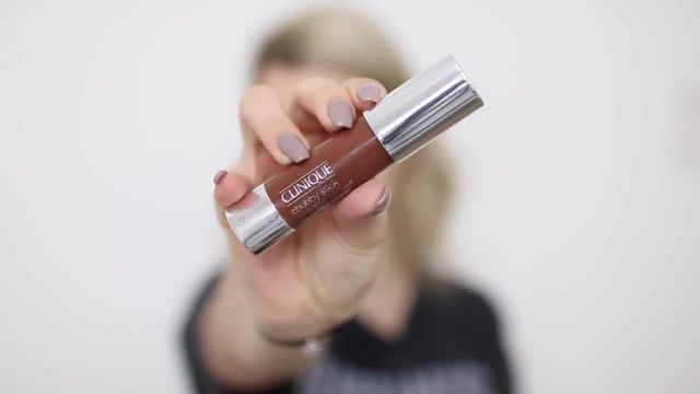 The Chubby Stick Sculptor Face CLINIC Enjoy Phoenix in her video My makeup every day