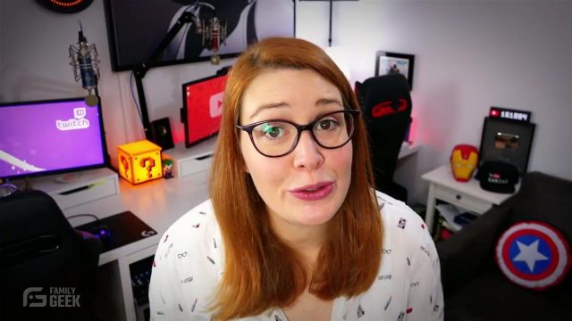 The lamp in the form of block super mario in the youtube video 3 all-new minifigures funko pop horror, Family Geeky