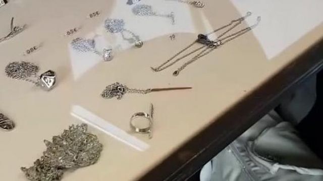 The pendant Harry Potter in the video Linksthesun Vlog - LinksTheSun to Geek Faëries 2017