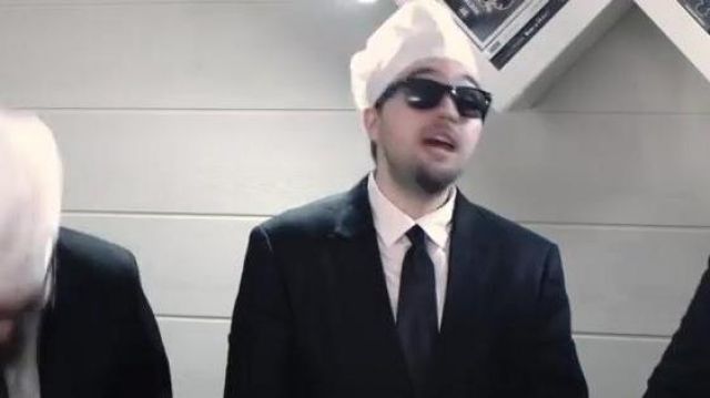 sunglasses black seen in One kitchen pie K of Men in Black ! (feat. the broodstock) of Linksthesun