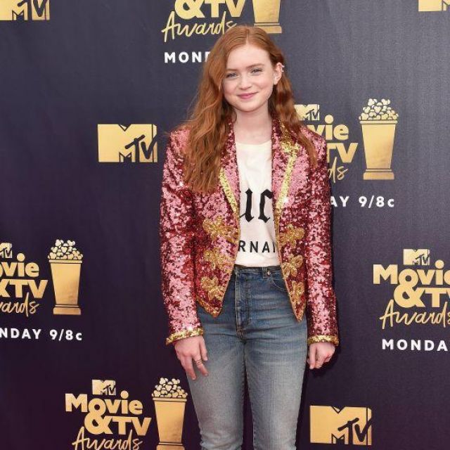 Sadie Sink's Gucci tee-shirt worn in the 2018 MTV Movie And TV Awards