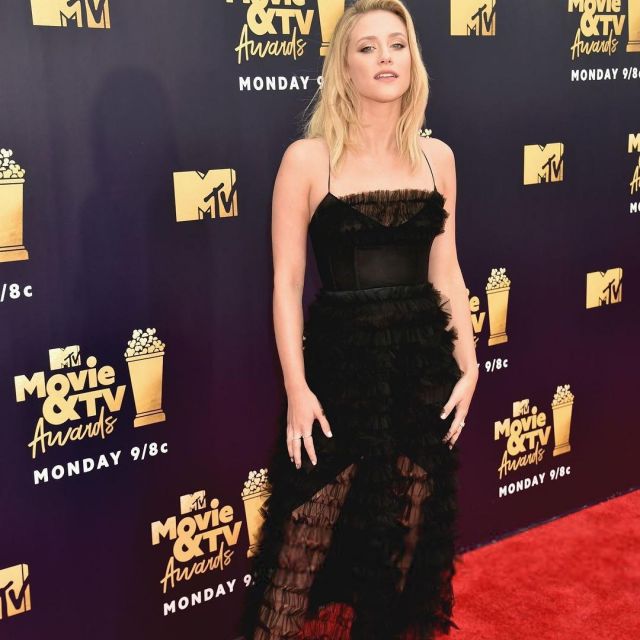 IZETA Black Dress worn by Lili Reinhartt on the Red Carpet of the MTV Movie and TV Awards 2018