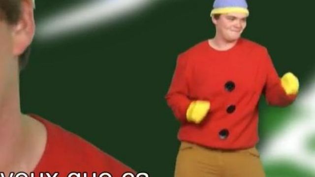 sweater seen in Father Christmas VS Cartman - the Verbal Sparring In Your Face from linksthesun