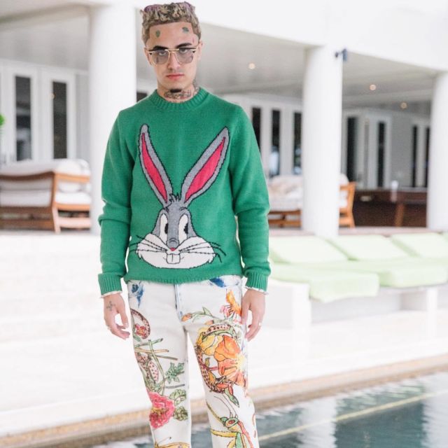 gucci sweater bugs bunny