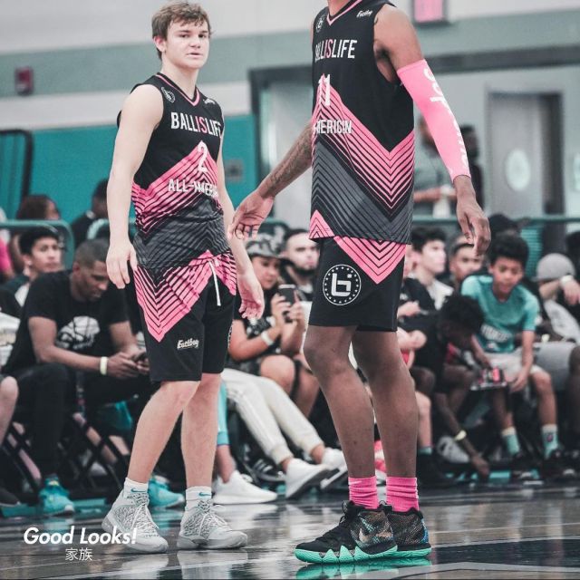 Sneakers Nike Kyrie 4 of Shareef O'neal on his account Instagram