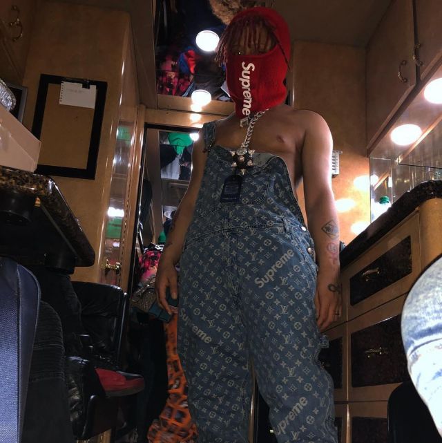 The jumpsuit Louis Vuitton x Supreme by Trippie Redd on his account Instagram | Spotern