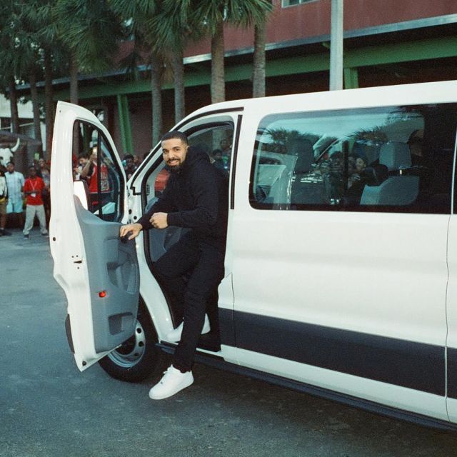 Les nike Air force 1 blanches de Drake sur son compte Instagram