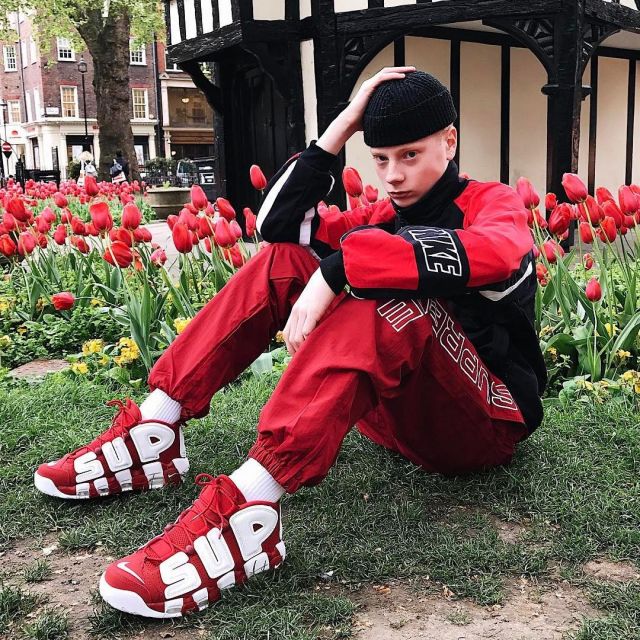 NIKE AIR MORE UPTEMPO SUPREME RED
