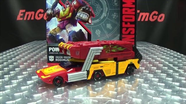 Transformers Figure Generations in Power of the Leader Rodimus Prime