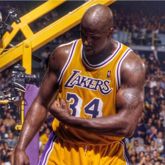 The jersey NBA Nike la Lakers Shaquille o'neal on his account instagram