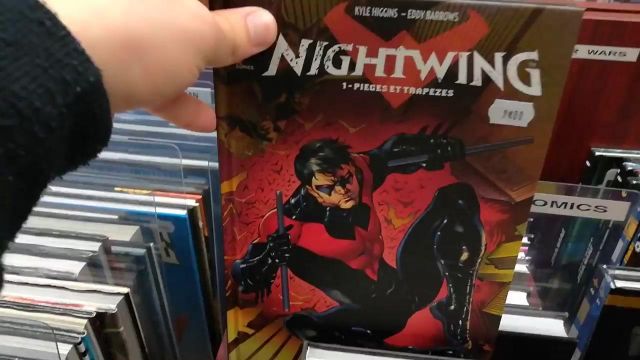 The album Nightwing volume 1 in the YouTube Video Of the SHOPS GEEK IN AIX-en-PROVENCE ? #VLOG of The chain of the geek
