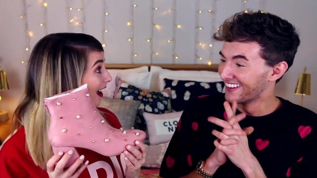 Ankle boots with heels pink pearl and Zoella (Zoe Suggested) in his video "Best Friend Does My ASOS Shop"