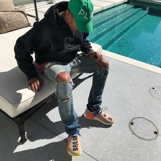 Sneakers Adidas Human Race NMD Pharrell Pale Nude Pharrell Williams (photo  Instagram) | Spotern