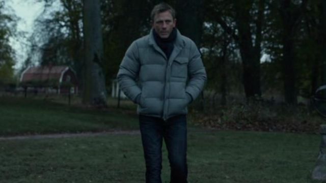 The Moncler down jacket worn by Mikael Blomkvist (Daniel Craig) in the movie Millennium: the men who didn't like women