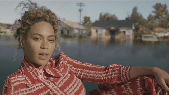 Le t-shirt / top Gucci de Beyoncé dans Lemonade