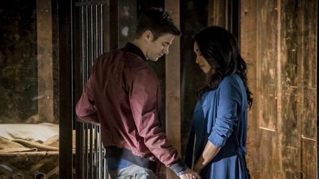 The bomber bordeaux to Barry Allen (Grant Gustin) in The Flash