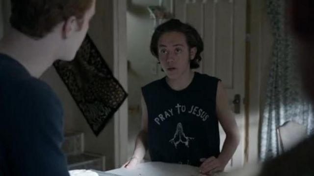 The top UNIF Pray Party of Carl Gallagher (Ethan Cutkosky) Shameless US S06E09