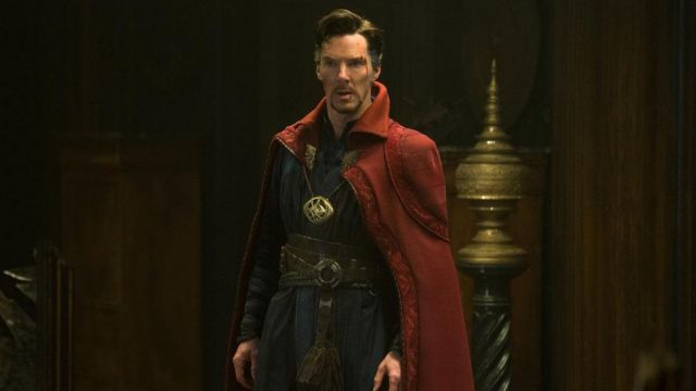 La réplique du costume du Dr Stephen Strange (Benedict Cumberbatch) dans Doctor Strange
