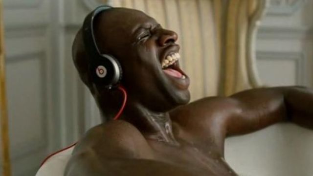 Headphones Beats by Dre of Omar Sy in Intouchables
