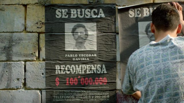 L'authentique affiche "wanted" de Pablo Escobar (Wagner Moura) dans Narcos