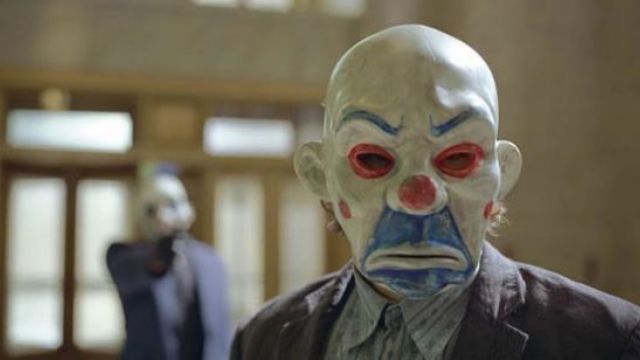 Le masque de clown porté par le Joker (Heath Ledger) dans Batman, The Dark Knight