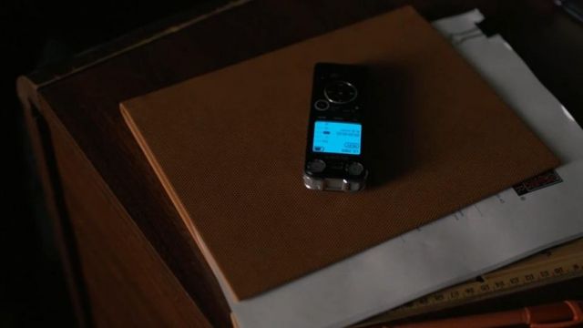 Voice recorder Sony ICD-SX1000 of Colonel Weber's (Forest Whitaker