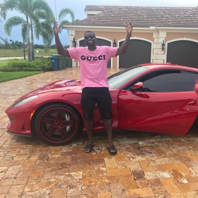 The tee-shirt pink Gucci Gucci Mane on his account Instagram