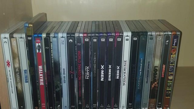 The Blu-Ray of Logan in the YouTube video It has so much BLU-RAY STORE ! - Your COLLECTIONS geek of The chain of the Geek