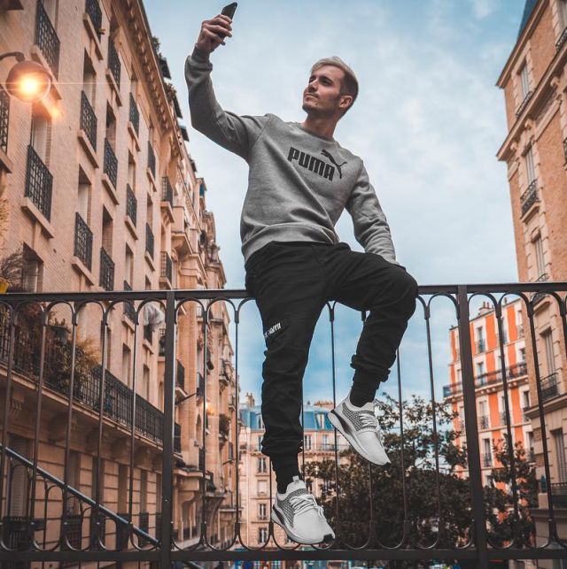 the PUMA SWEAT GREY seen on the account Instagram of Jimmy Charlon