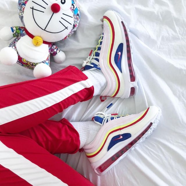 The Air Max 97 Corduroy White on the 