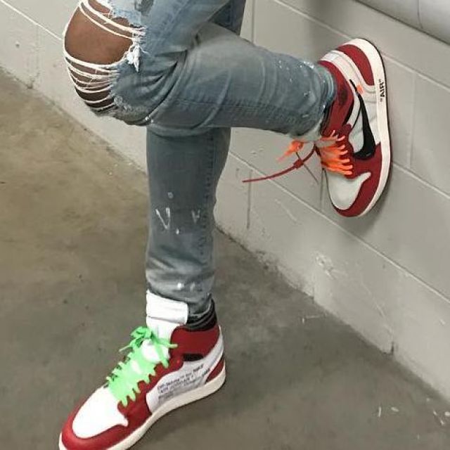 la paire de jordan 1 off white portée par tristan thompson sur son post instagram