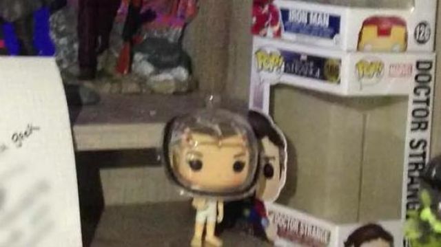 Figurine Pop Eleven en observation