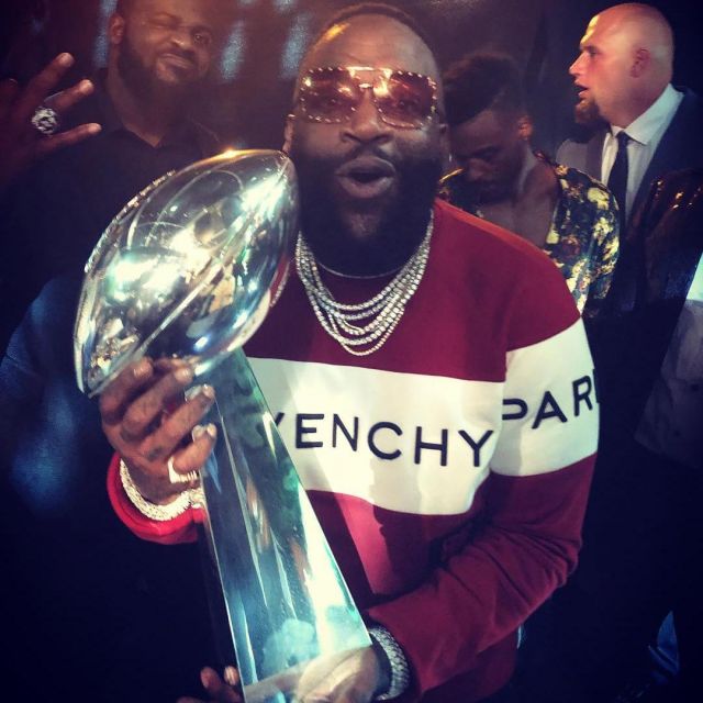 The Sweater Givenchy Red Tape Of Rick Ross On His Account Instagram Spotern