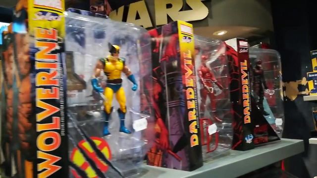 Marvel Select Figure Wolverine Yellow Costume Action Figure Diamond Select