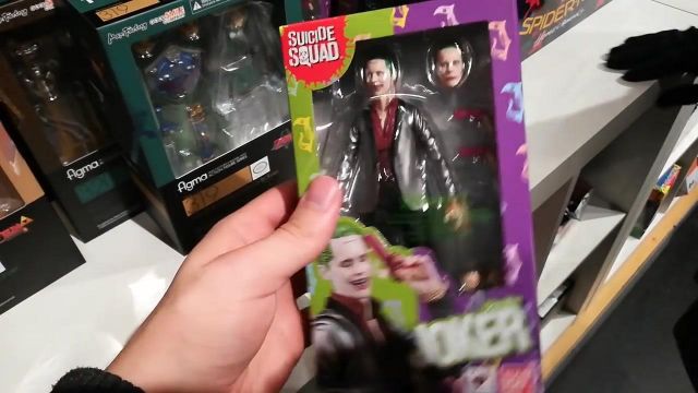 Suicide Squad figurine S. H. Figuarts The Joker 15 cm