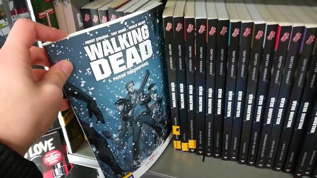 This life behind us... Volume 02 : the Walking Dead