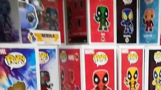 112 Pop Vinyl Figure Deadpool X-Men Costume Deadpool