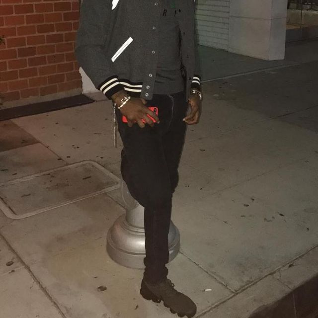 the sneakers vapormax khaki worn by john wall on his post instagram