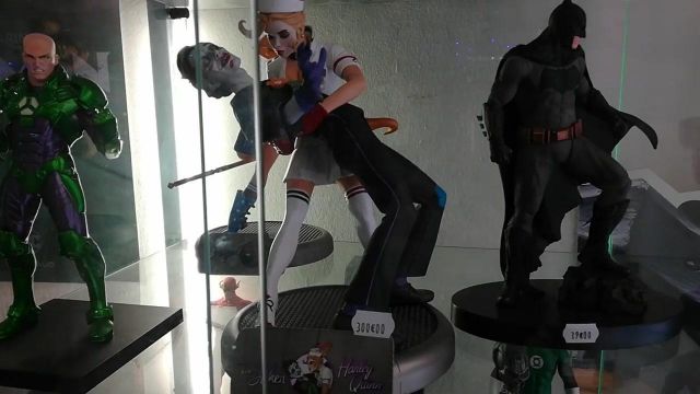 DC Comics - 1st Edition Bombshell Joker and Harley Quinn Statue