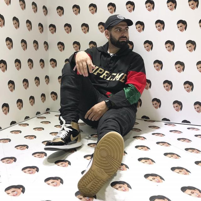 The Jordan 1 Gold toe that bears the youtubeur Qias Omar on his Instagram