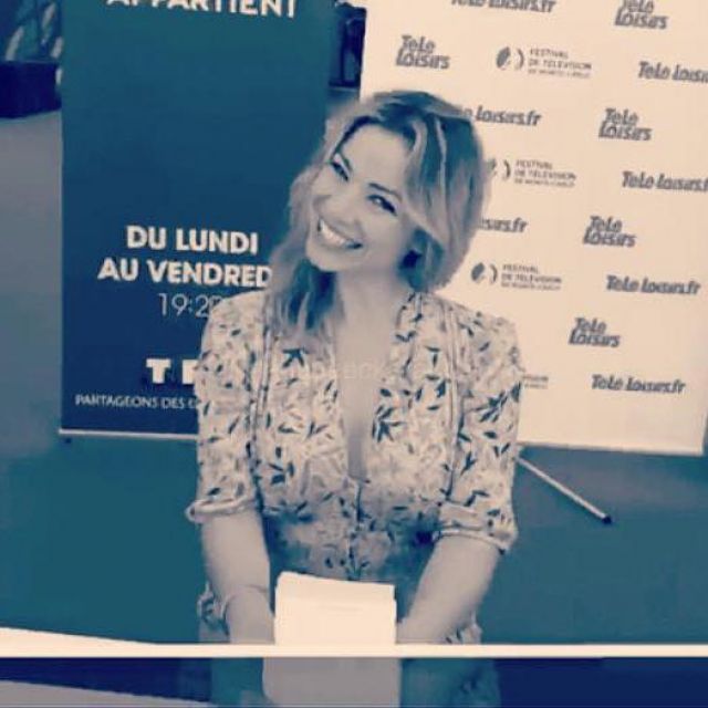 La robe à fleurs de Maud Baecker sur son compte Instagram (Demain nous appartient)