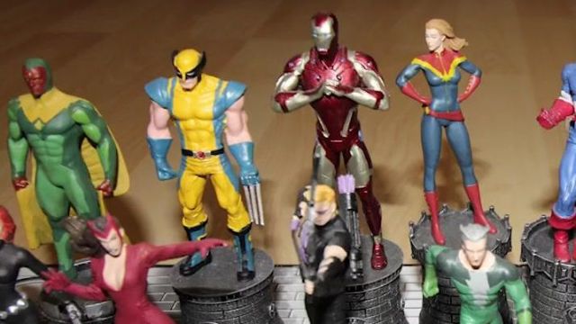 The mini Vision, chess piece Marvel seen in the video, "You sell the dream - Your collections Geek" of The Chain of the Geek