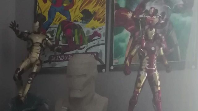 The figurine Sega : Iron Man 3 view in the video, "You sell the dream - Your collections Geek" of The Chain of the Geek