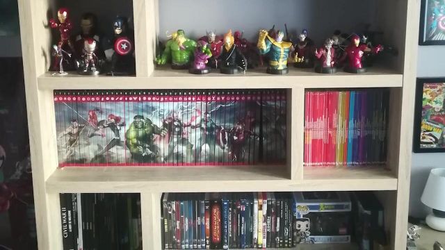 The bust piggy bank Marvel Avengers 2 Iron Man seen in the video, "You sell the dream - Your collections Geek" of The Chain of the Geek