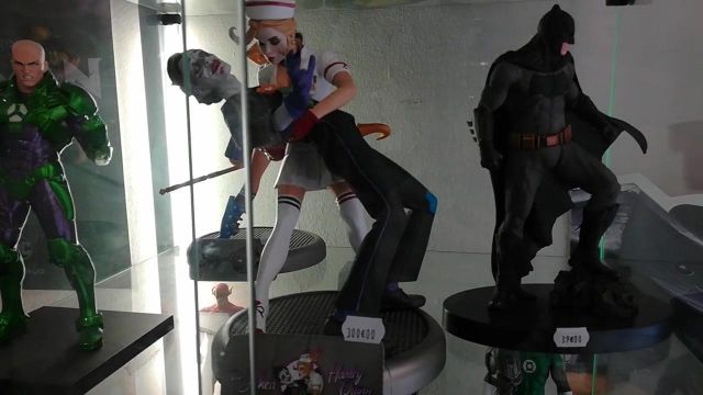 DC Comics May150291 1st Edition Bombshell Joker and Harley Quinn Statue