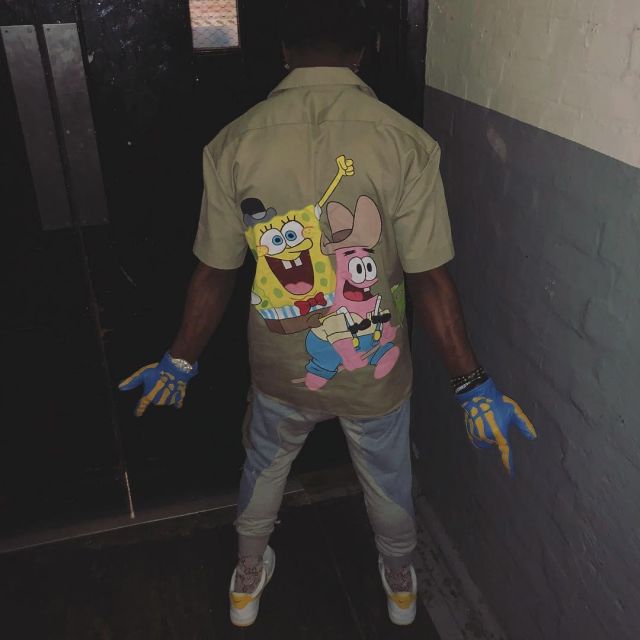 The gloves blue and yellow Supreme X Vanson Lil Uzi Vert on his account Instagram